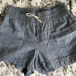 Athleta Women’s Linen Drawstring Short Sz M in Blue.
